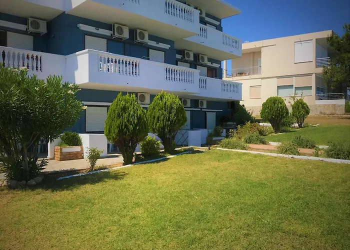 Poseidon Seaview Апартаменты *